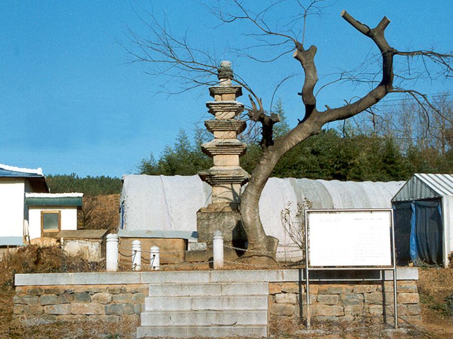 남문리 오층석탑