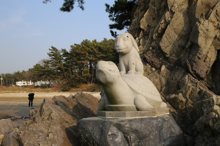 마당같이 넓고 포근한 청포대 해변, 그리고 별주부 마을