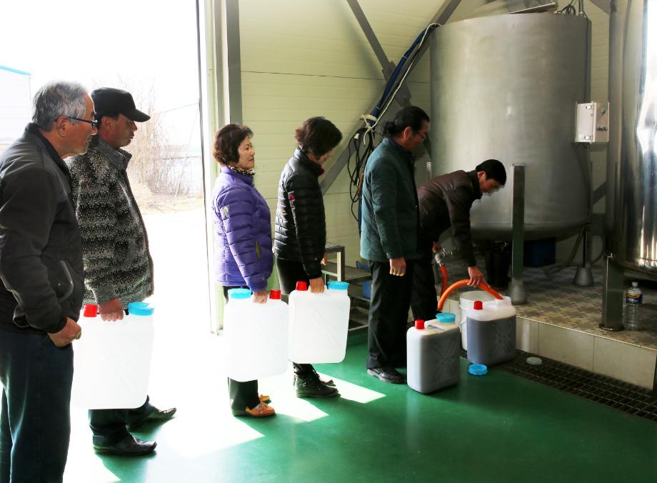 태안군, ‘친환경 유용미생물 공급’ 농가 큰 호응