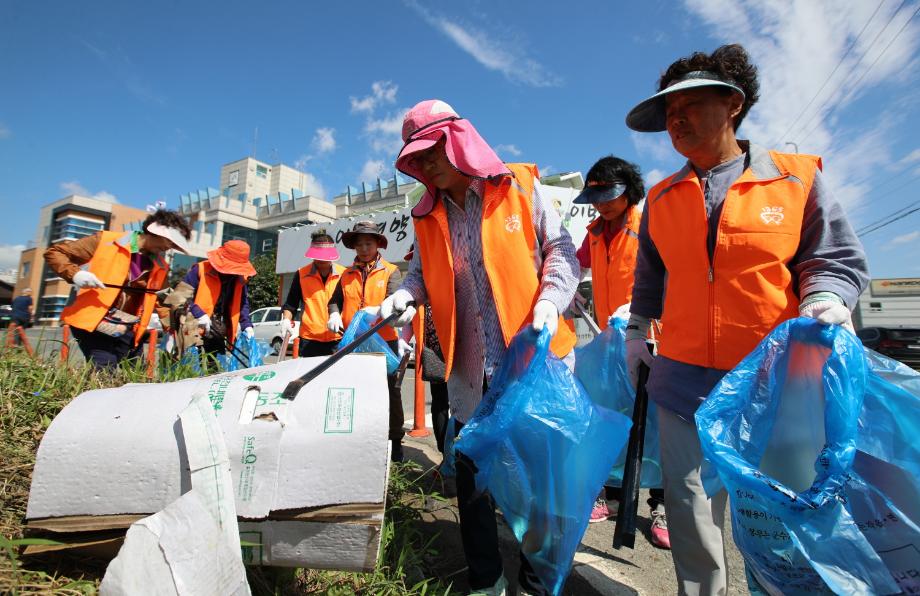 태안군, ‘도민체전 손님맞이 이상무!’ 국토 대청결운동 펼쳐