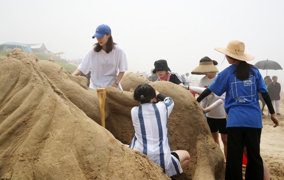 태안군, ‘모래조각 페스티벌’ 1만 3천명 인파 찾았다!
