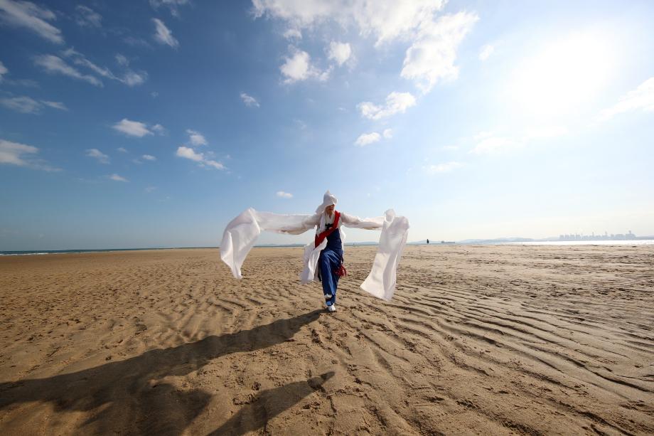 세상에 빗장 푼 거대한 모래섬, 태안의 새로운 비경 '장안사퇴'