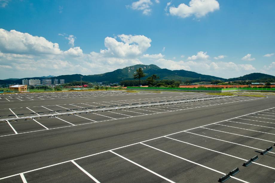 태안군, ‘전국 최대규모’ 건설기계 공영주기장 준공식