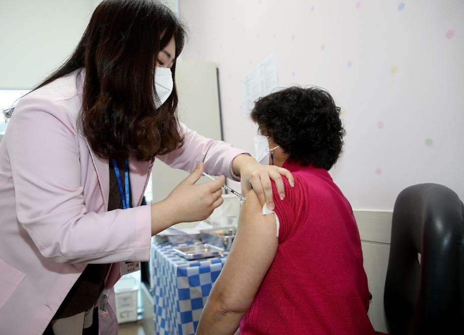 태안군, ‘코로나19 재확산 막는다!’ 4차접종 대상자 대폭 확대