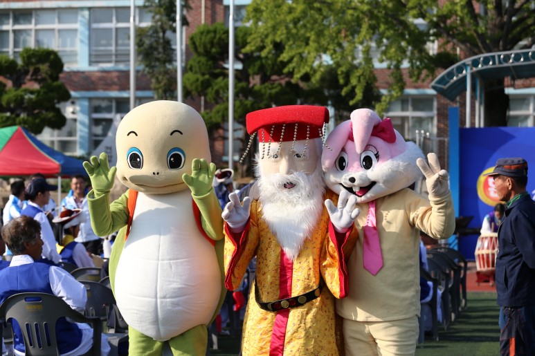 제97회 전국체전 성화가 도착했습니다.