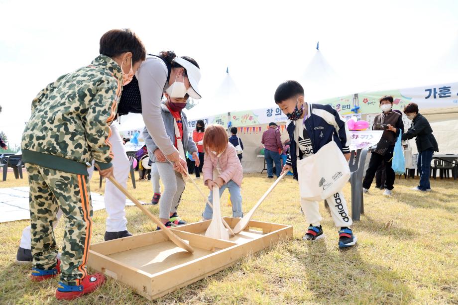 ‘평생학습 열기 가득!’ 태안군 평생학습 우리들 큰잔치 성료