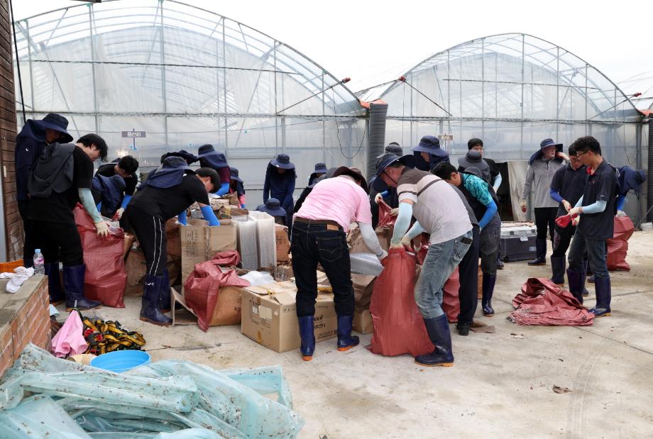 태안군 공직자들, 집중호우 피해 지역에 진심 전했다!