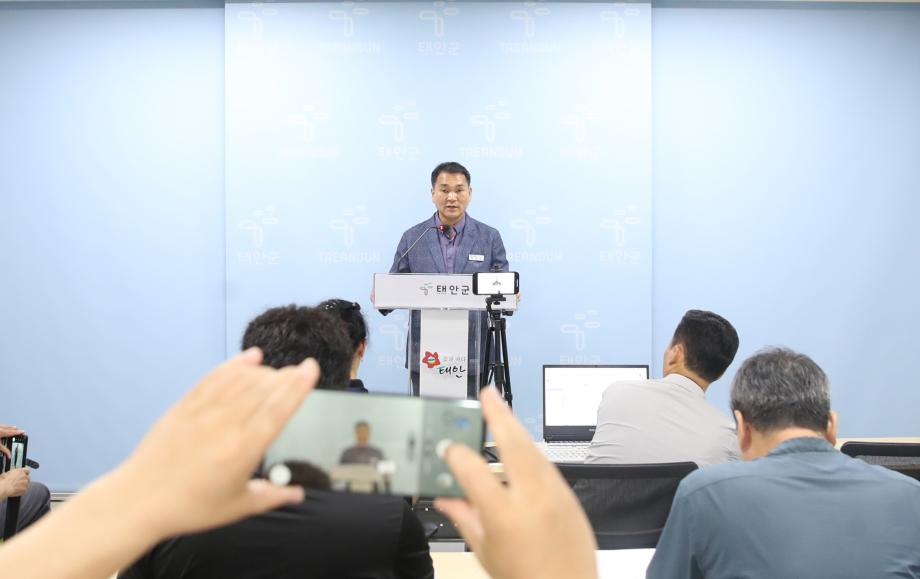 태안군, 농촌지역 ‘비포장 비료 및 가축분뇨’ 악취 해소 총력전!