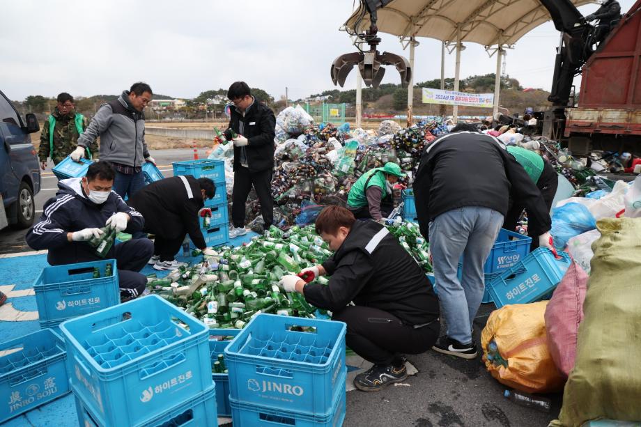 태안군, 올해 숨은 자원 찾기로 2354톤 수거 성과!