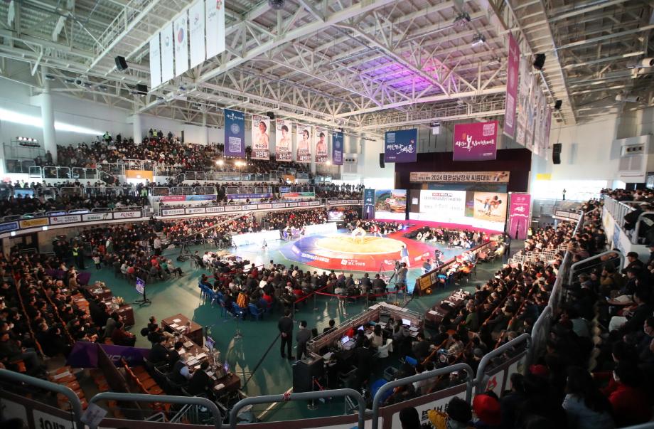 “태안에서 만나요!” 2025 태안 설날장사 씨름대회 24일 팡파르