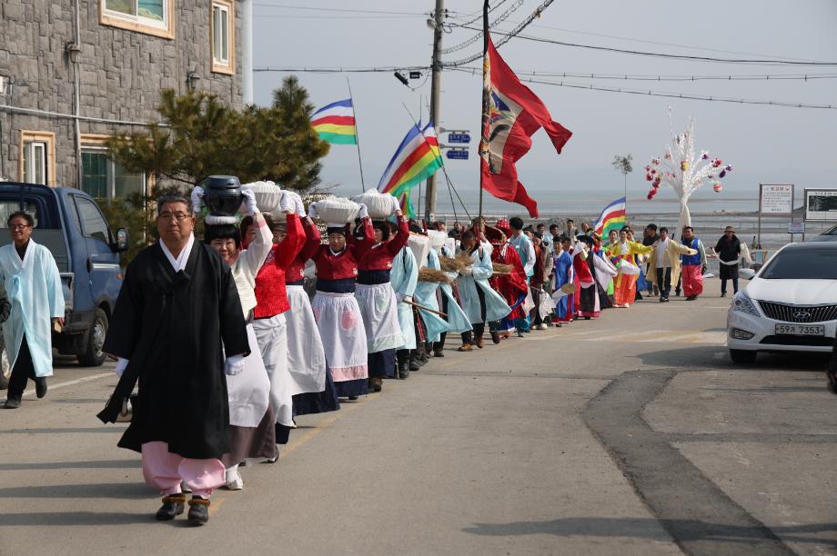 태안군, 설 연휴 황도에서 ‘을사년 새해 복’ 기원하세요!