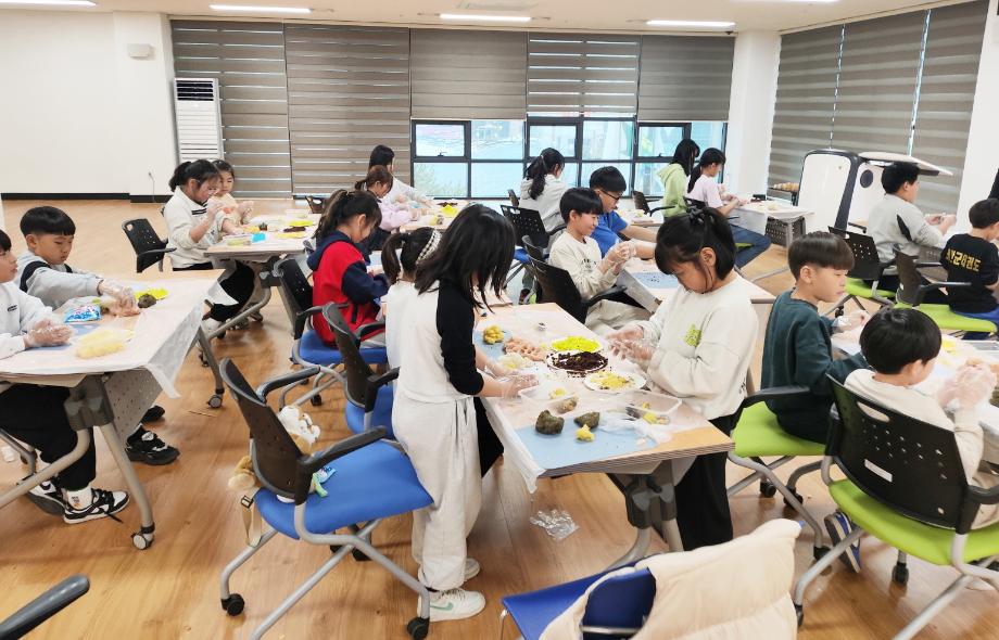 “독서의 즐거움 가득” 태안군립안면도서관 ‘도서관 주간’ 행사 성료