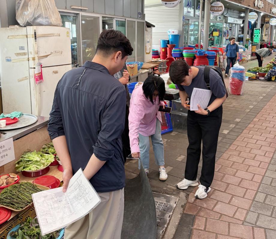 태안군, 여름철 앞두고 전통시장서 수해 대비 합동점검 나서