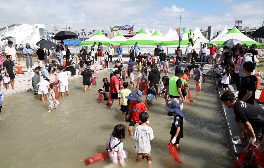 “가장 신선한 대하 드세요!” 태안 안면도 백사장 대하축제 20일 개막
