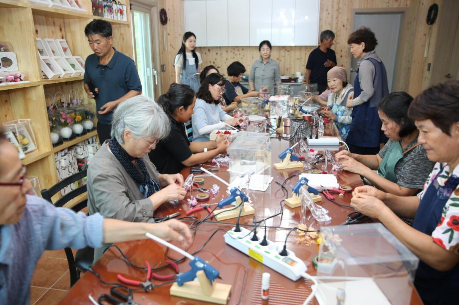 “농촌 스스로의 변화” 태안군, ‘농촌어르신 복지생활 실천 사업’ 호응